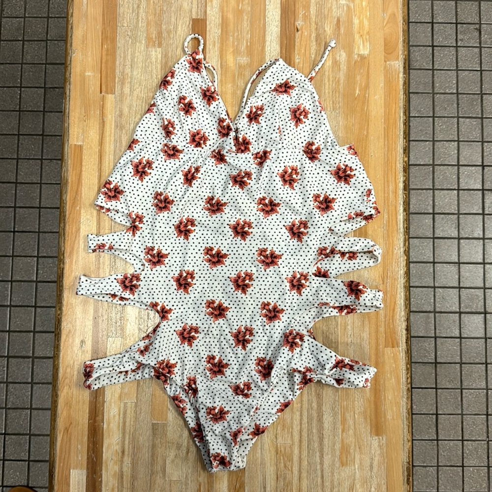 BNWOT POSH PUA MALA Bikini